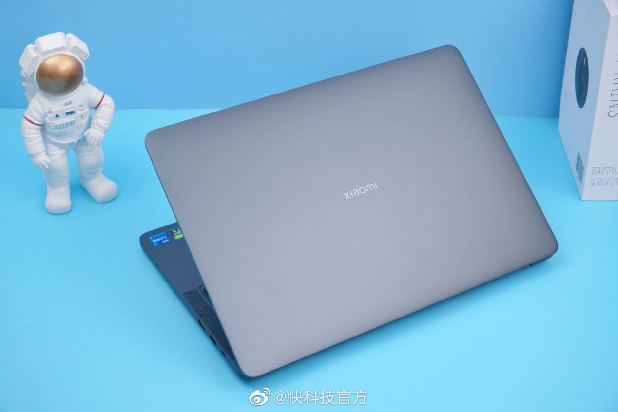 Sforum - Trang thông tin công nghệ mới nhất 62ec2493ly1gs0db2mzl2j218g0tngqs Cận cảnh Xiaomi Mi NoteBook Pro X 15: Laptop có màn hình OLED 3.5K giá dưới 30 triệu đồng