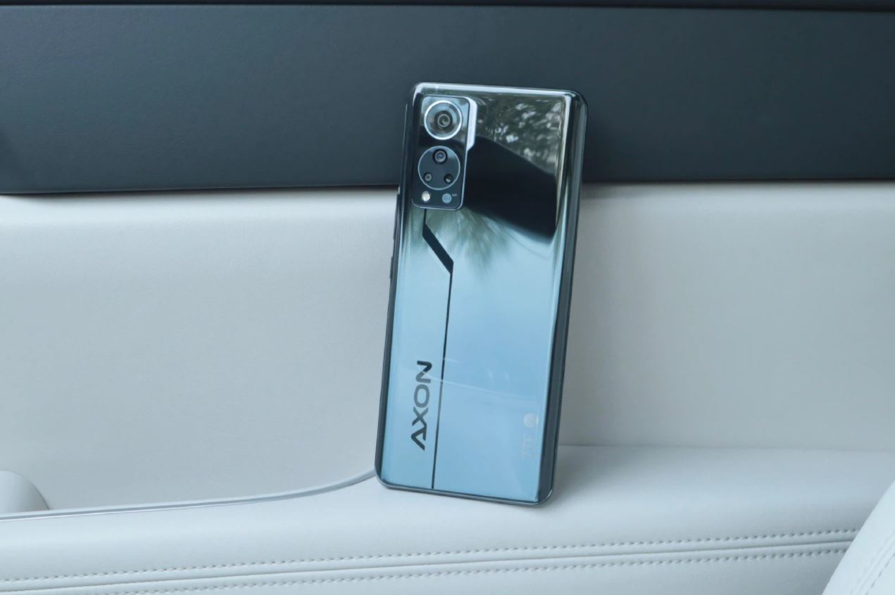 ZTE ra mắt smartphone với camera ẩn dưới màn hình thế hệ mới, giá từ 7.7 triệu đồng - Ảnh 1.