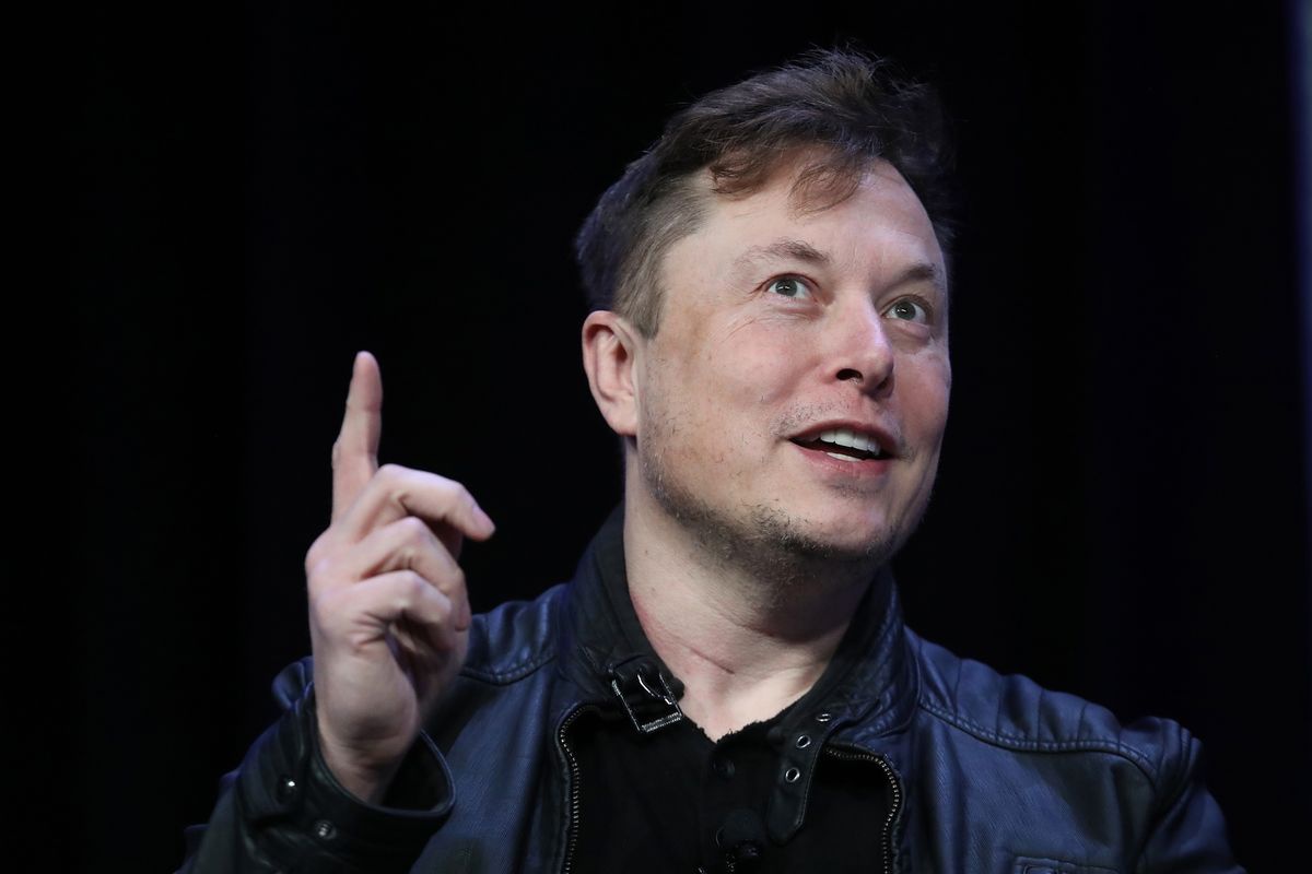 Tỉ phú Elon Musk thừa nhận đăng các tweet kỳ quặc để thu hút sự chú ý của truyền thông, giúp Tesla được quảng cáo miễn phí.