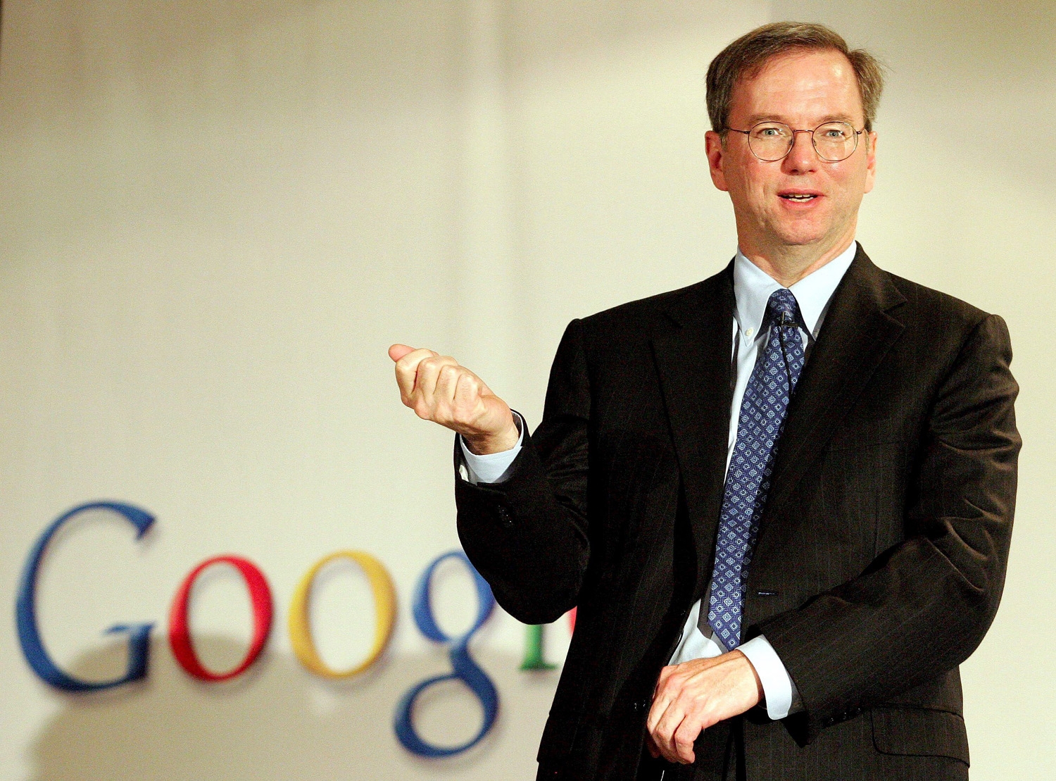 Eric Schmidt - cựu CEO của Google, có một điều không thể bỏ qua khi nhắc đến thành công của một người: Sự may mắn