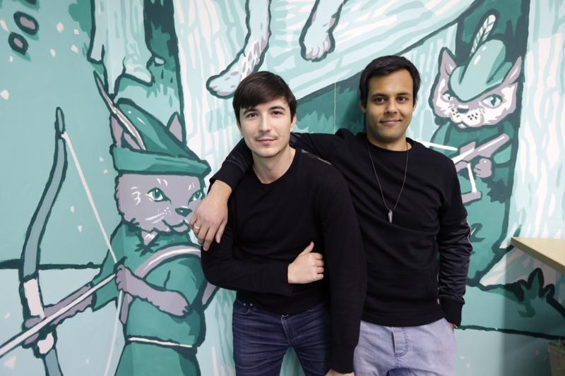 Dù mới ngoài 30 tuổi, Vlad Tenev và Baiju Bhatt - hai nhà đồng sáng lập của ứng dụng giao dịch cổ phiếu Robinhood - đều sở hữu tài sản hàng tỷ USD...