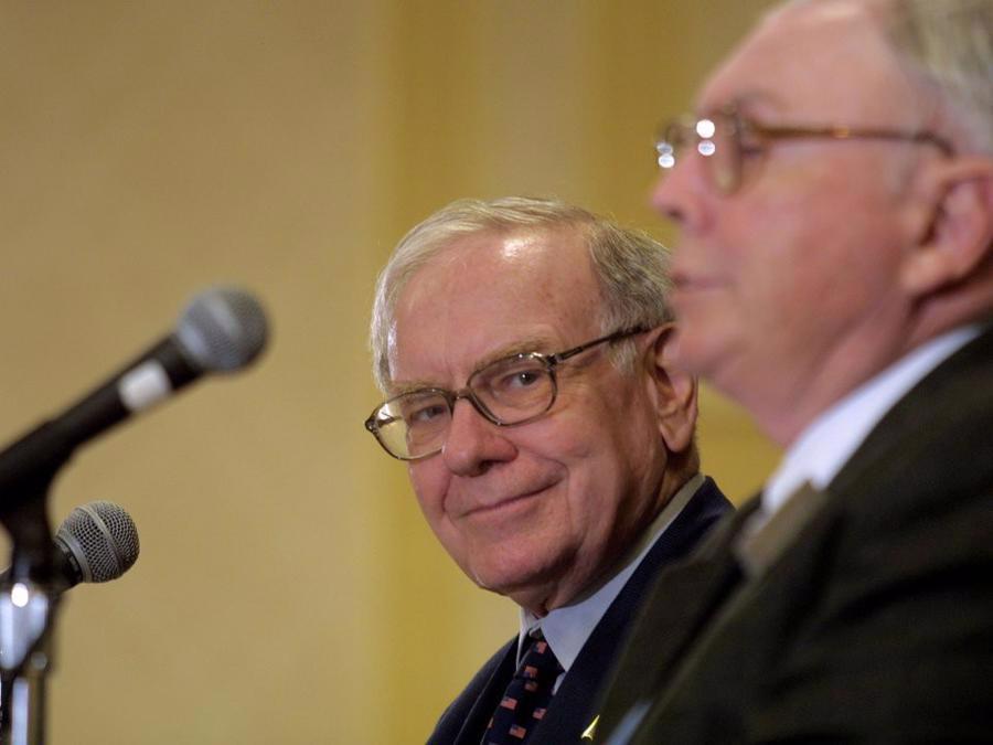 “Bạn nên kết giao với những người tốt hơn mình”, tỷ phú Buffett nhấn mạnh khi nói tới tình bạn với Munger.