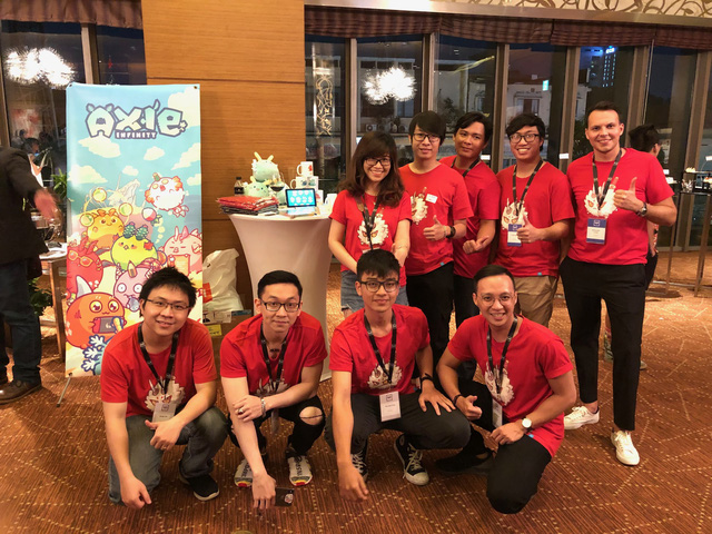 Đồng tiền ảo trong game blockchain Axie Infinity của CEO Trung Nguyễn – tỷ phú công nghệ đầu tiên Việt Nam vừa lập đỉnh 71 USD, vốn hóa kỷ lục 4,4 tỷ USD.